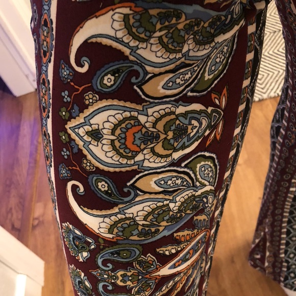 FASHION NOVA yoga lounge pants | XS | maroon/multi - Picture 4 of 5